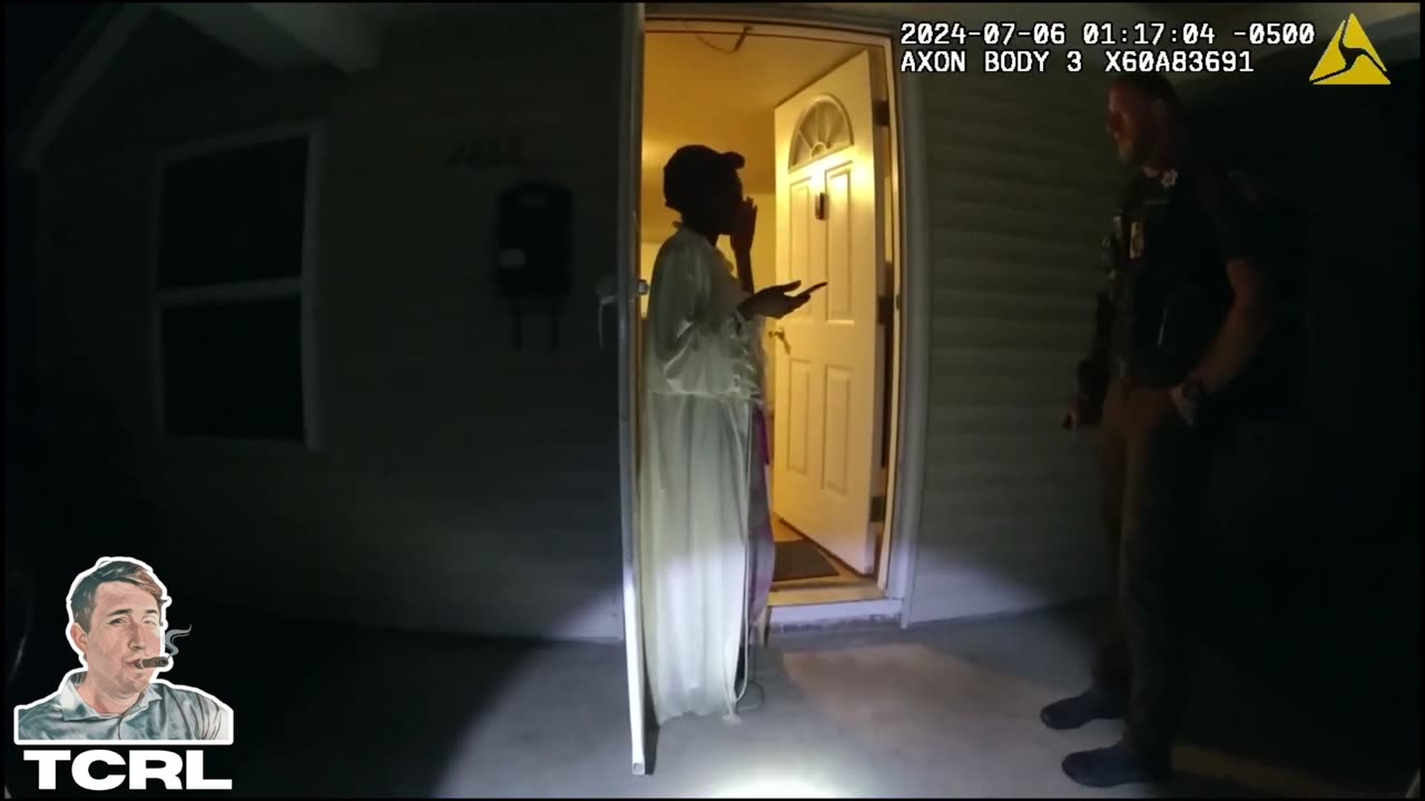Cop Shoots Innocent Woman Holding a Pot in her Kitchen