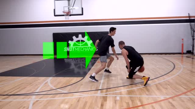 4 unstoppable basketball dribbling combo moves