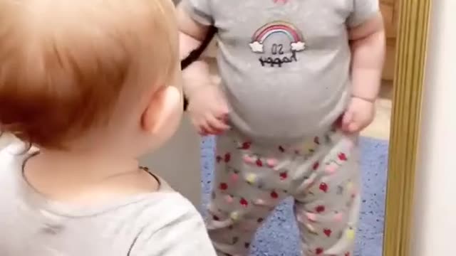 Beautiful baby Dancing in front of Mirror ❤️❤️🥰