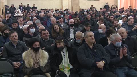 Аруаа требует добровольную отставку Аслана Бжания