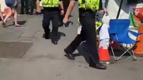 Based Welshman has been ARRESTED protesting against the stradley park hotel