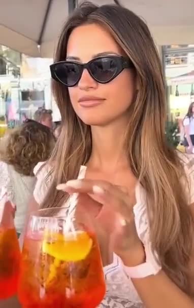 ΔΥΟ ΔΥΟ ΤΑ ΚΟΚΤΕΗΛ