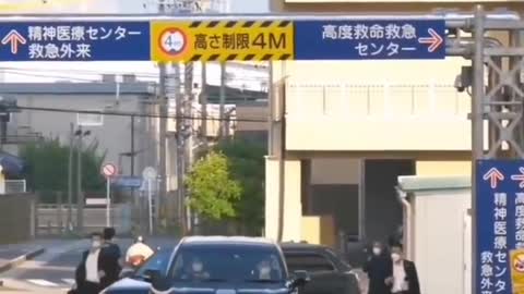 The hearse carrying Ampere Jinsan leaves the hospital and is sent to Nanjing