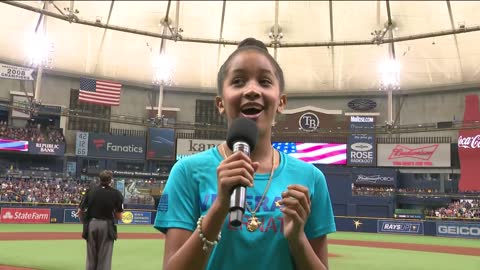 Marlee singing God Bless America
