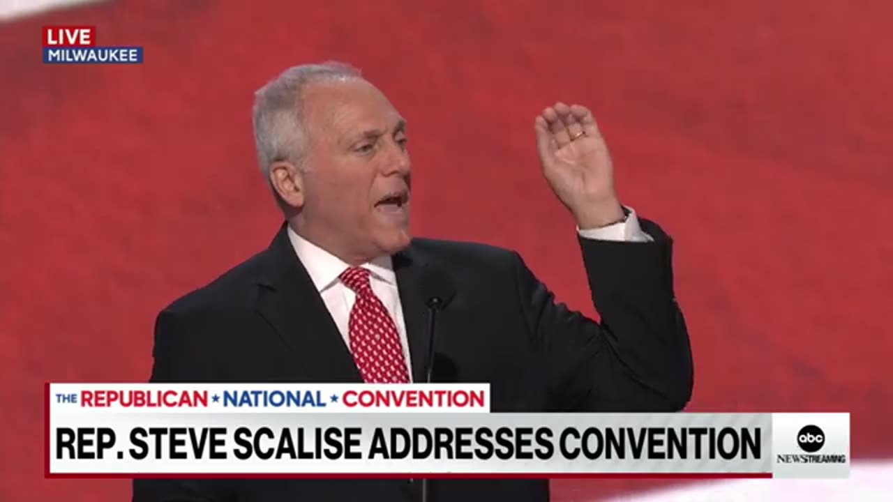 'Build that wall' chant breaks out during Steve Scalise's RNC speech