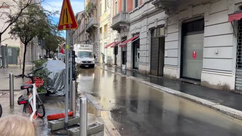 Strade allagate a Milano