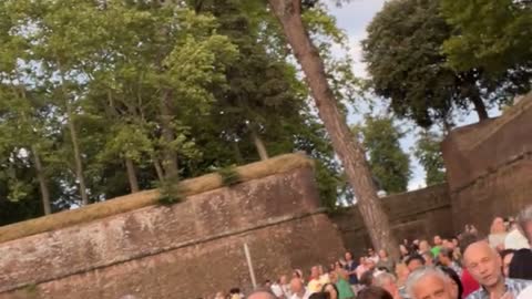 ANDREA COLOMBINI: "NO ALLA DITTATURA DI UN CIALTRONE BABBEO COME MARIO DRAGHI E DEI SUOI AMICI, BANCHIERI E POLITICI COLLUSI". 🇮🇹