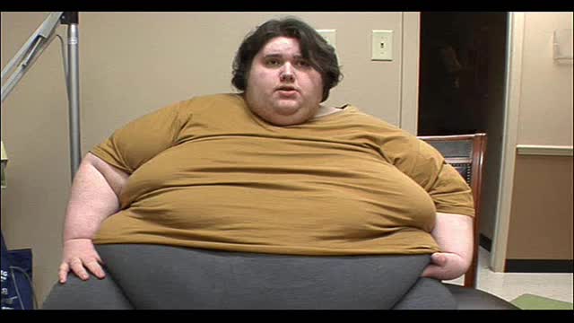 FAT KID CAUSES PANIC DUE TO EXCESSIVE FART GAS