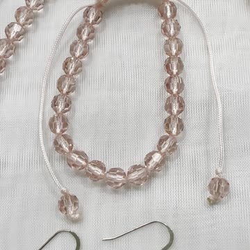 Handmade Unique Jewelry Set. Made with Swarovski Crystal Vintage Rose