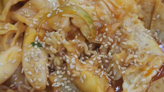 Korean Rabokki with salad kimbob