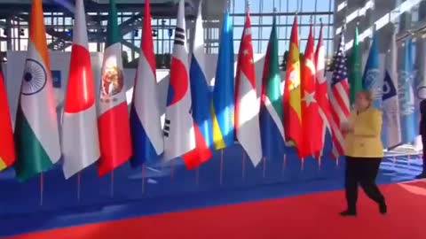 G20 leaders wear mask outside, but take them off inside! Science?