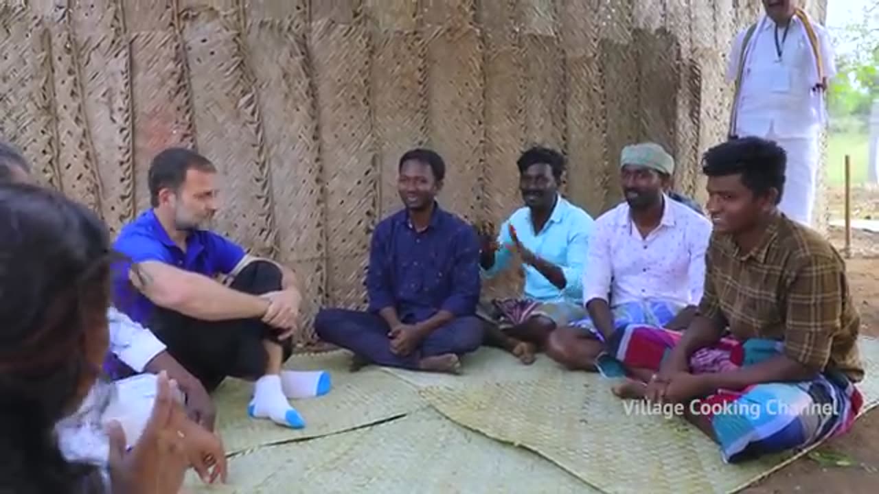 BIG MOMENT | RAHUL GANDHI Join In Village Cooking