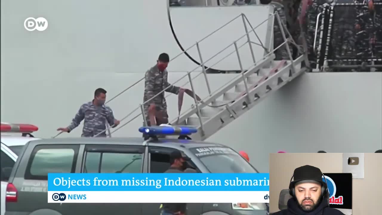 Indonesia declares missing submarine a 'sunken vessel