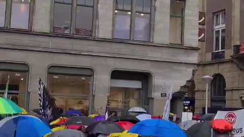 Amsterdam Protesting Lockdown