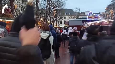 Demonstrators invade a Christmas market in Luxembourg, restricted to non-vaccinated