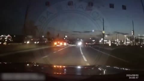 🇺🇦🇷🇺 Proyectiles ucranianos de racimo impactan de lleno en un auto en una carretera de Bélgorod⚠️