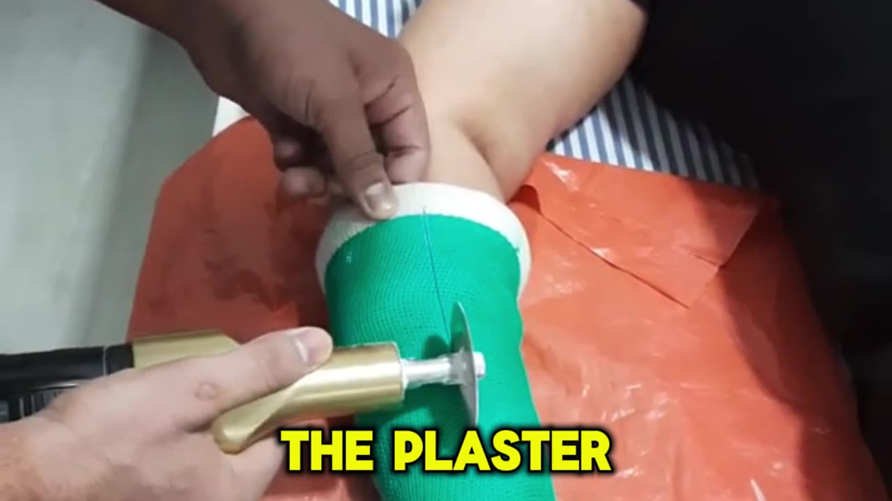 How plaster cutter works? #shortsfeed #shorts