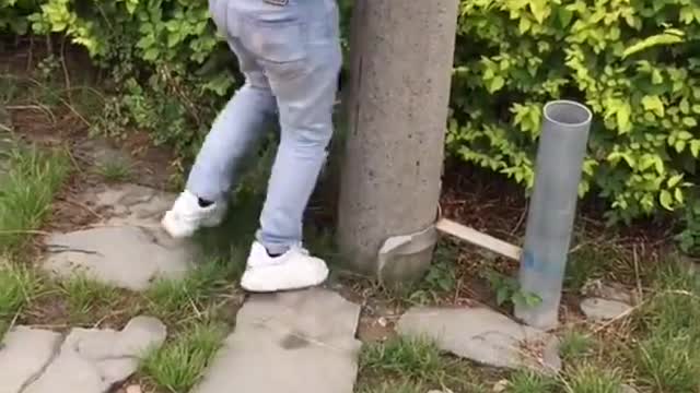 When the beautiful girl walks by the side😂