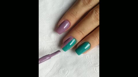 TWO COLORS ON THE NAILS