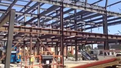 5651 Sepulveda 8-10-12 synapse building steel erection HD