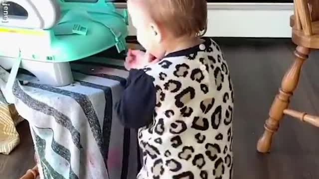 Cute Baby dancing video 😘😍😘💫💫❤️