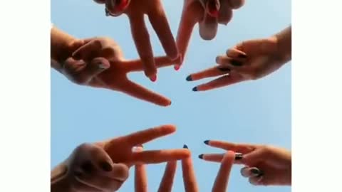 Best friend hands