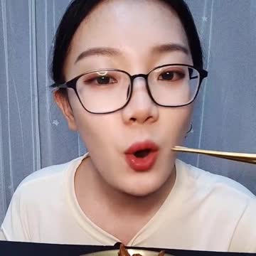 Chinese amsr eating food show