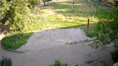 Kiev regime attack forces Donetsk kids to flee for their lives,