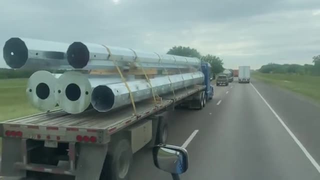 Good brother, come and give me big bones # There is a kind of life called truck.
