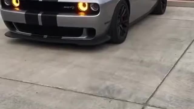 180 DODGE CHALLENGER SRT HELLCAT COLD START FROM THE KEY WHEN ME OUT