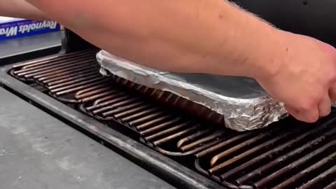 Replying to @Elijah How to get tender meat 101 🥩 #lowandslow #bbq ##TikTokTaughtMe#tiktokpartner