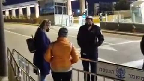 ,עיתונאיות של גלי צה"ל מתנהגות יותר גרוע מהכתבים בעיתון הרוסי "פראוודה" בשנות בהשבעים, הידועים לשמצה