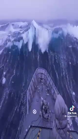 Wild Footage of Ship 🛳 caught in a Previous Stormy 🌊 in the Atlantic Oceans 🌊