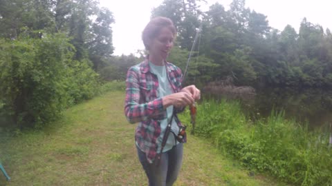Redhead catches Redbreasted Sunfish