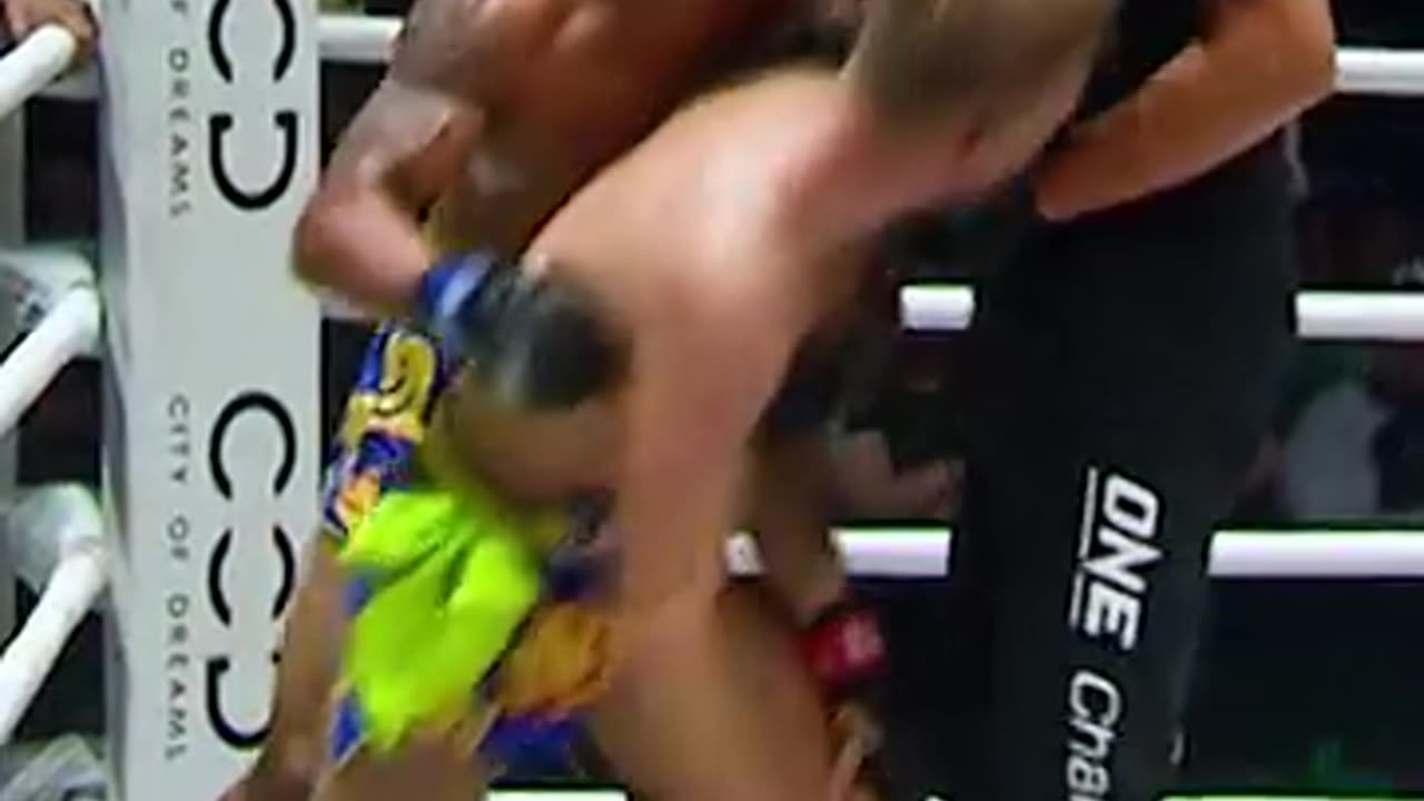 Maui Thai championship fight Rodtang and Jonathan Haggerty