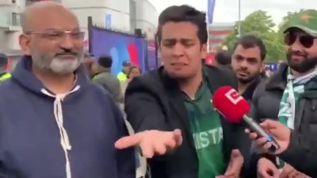 O bhai maro mujhe maro es dhramyoudh ne wakt badal di jajbat badal di