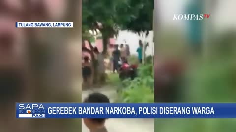 Detik-Detik Polisi Diserang Warga dengan Dilempar Batu Saat Gerebek Pengedar Narkoba