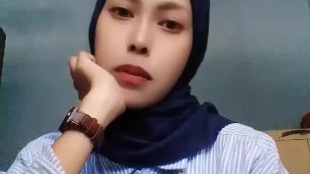 istri belajar tik tok