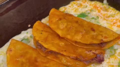 Cheesy tacos 😳