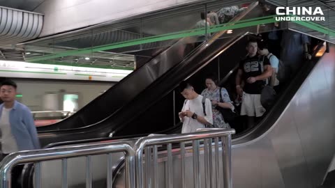 China's Delivery Industry Plunges into Chaos_ New Regulations Trigger Catastrophic Collapse