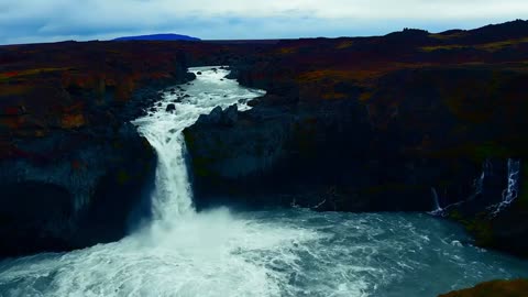 Outdoor aerial photography, recording the beauty of American nature's mountains and rivers