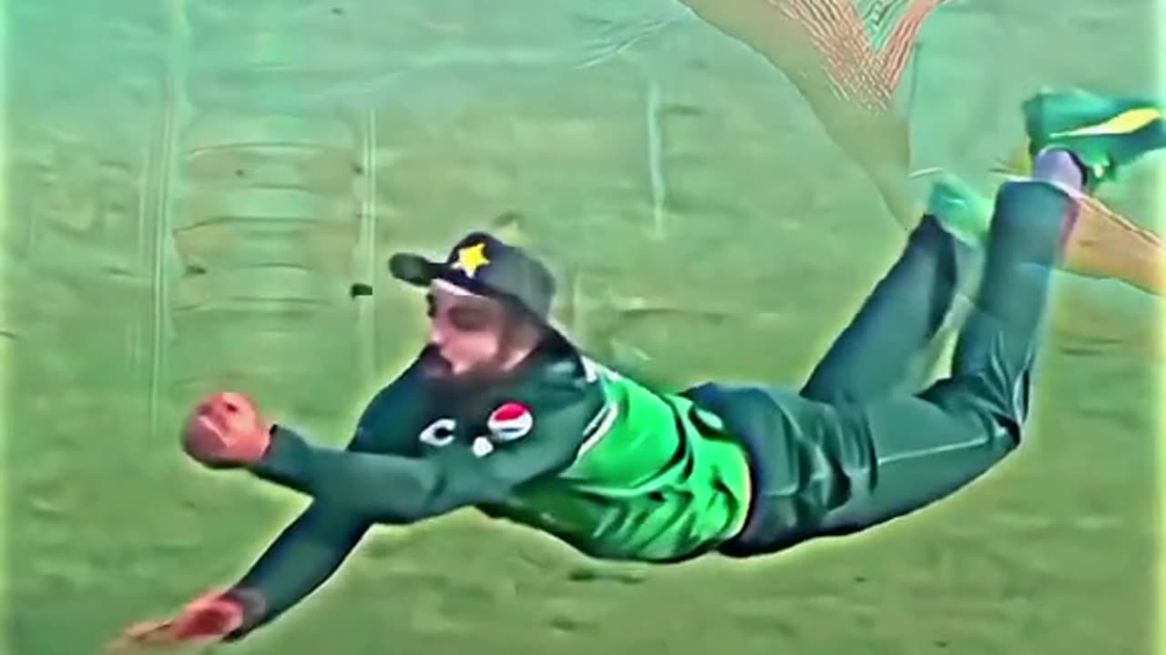 Shadab Khan's Spectacular Catch Steals the Show | Pakistan vs Afghanistan Cricket Match"