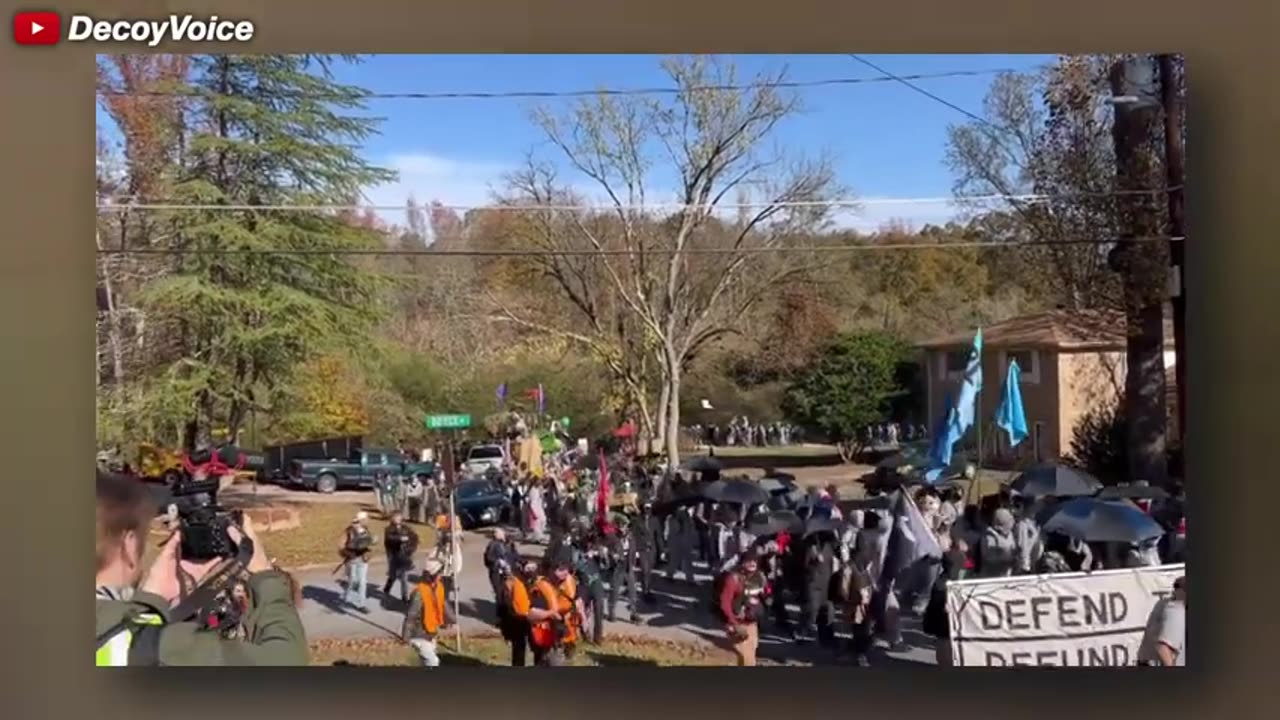 Decoy Voice - Most unhinged protest ever
