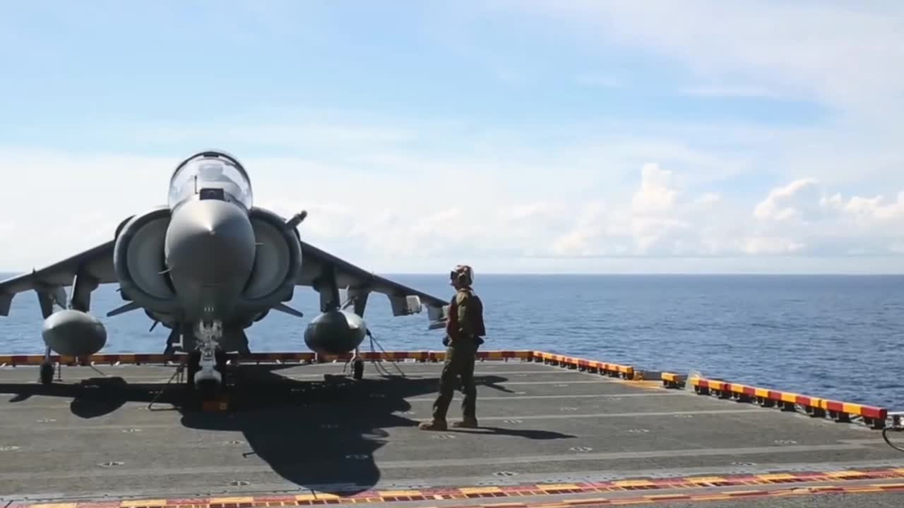 United States tests F-22 fighter engine can stand tall