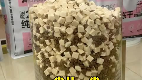 80_9459_爱笑的小年糕_没有小猫咪可以拒绝冻干#金牌潮宠官 #萌宠头号玩家