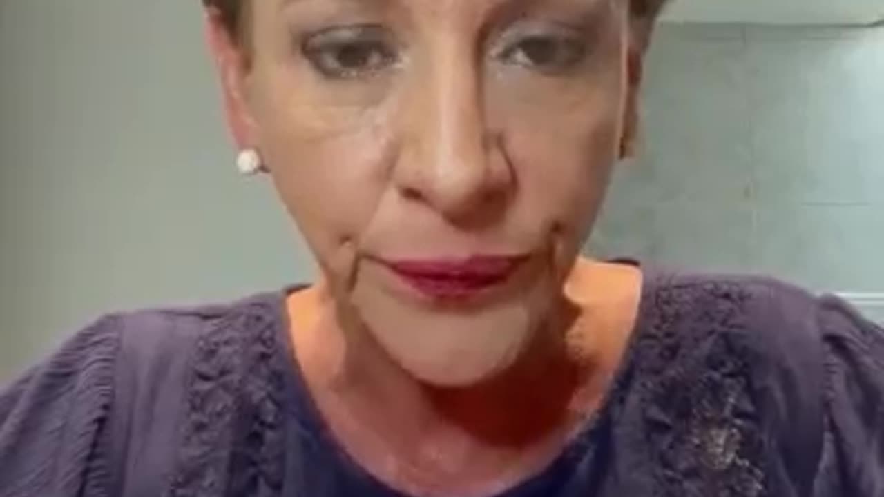 Dra. Mexicana Viviane Brunet - NO se vacunen!