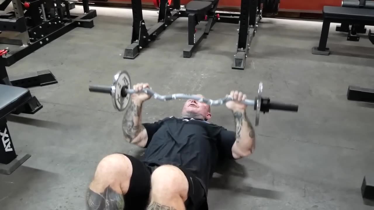Full Body Workout with a EZ bar and weight plates