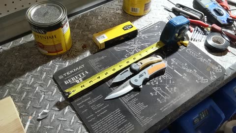 Buck Knives: Hexam 261 vs Redpoint Rescue (Discontinued)