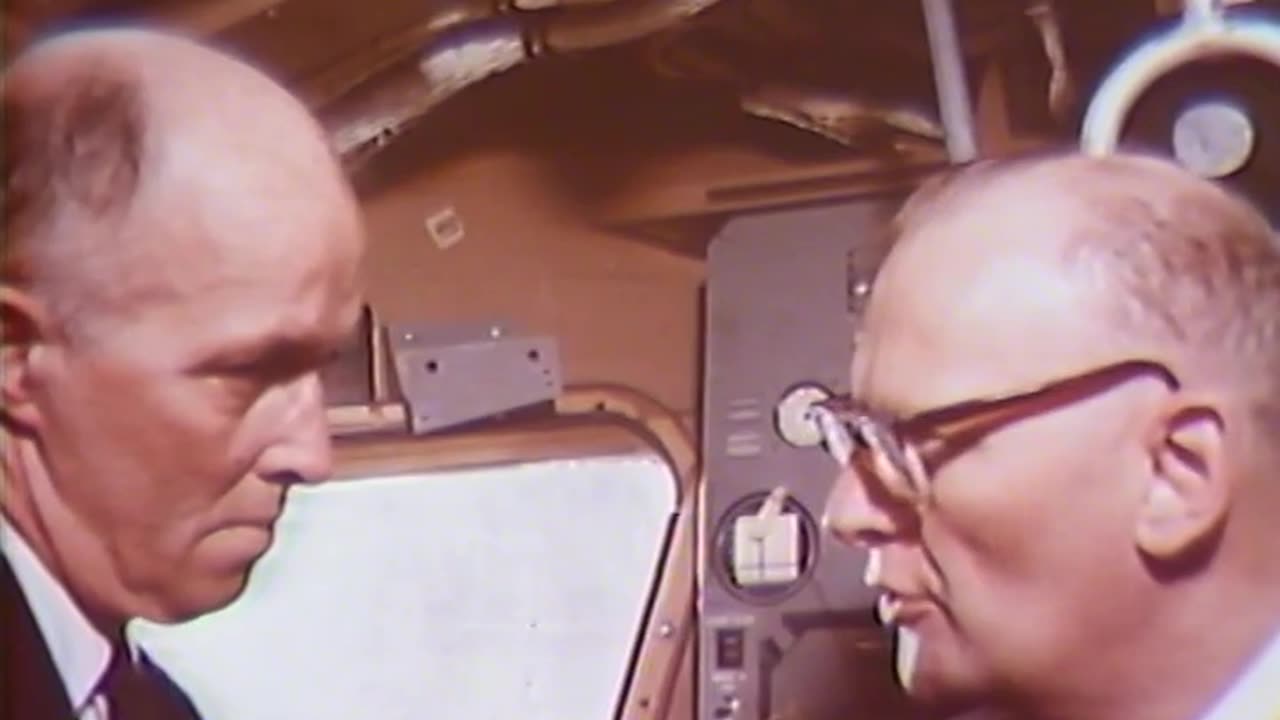 2001: A Space Odyssey (Featurette - A Look Behind The Future)