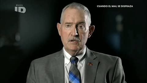 CUANDO EL MAL SE DISFRAZA - A SALVO EN CASA